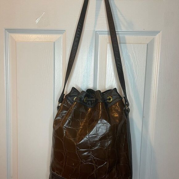 Brown croc prints black trims vegan leather bucket style drawstring shoulder bag - Picture 2 of 13